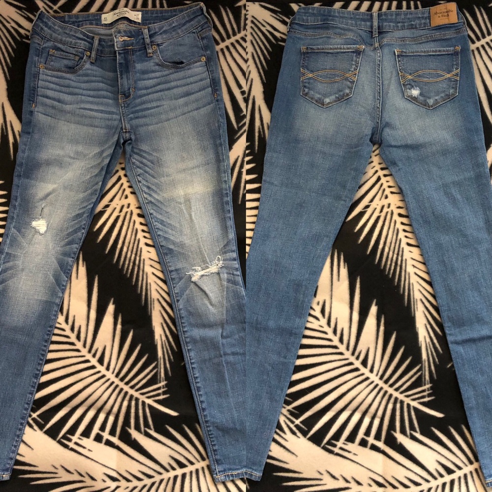 A&F 27x29 skinny jeans 👖